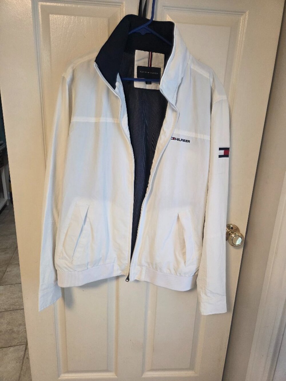 Tommy Hilfigure Men's Ex Large / Tall WindBreaker Jacket